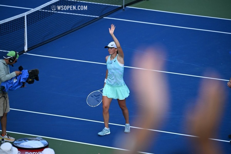 由于曼联在 由于曼联在