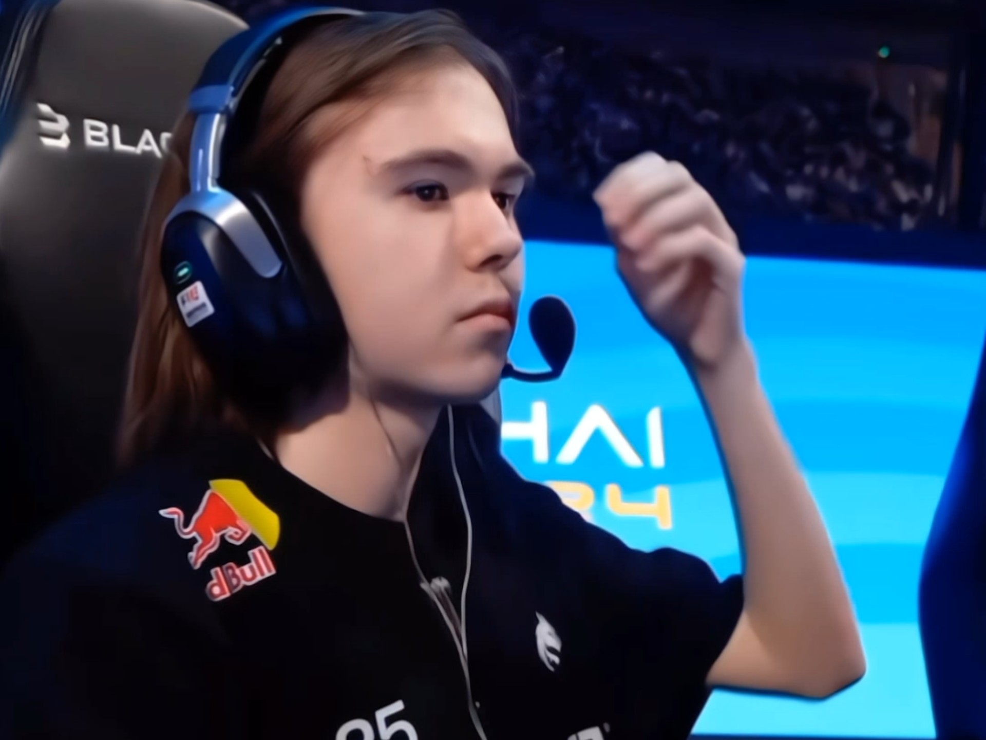 还融于比赛 还融于比赛