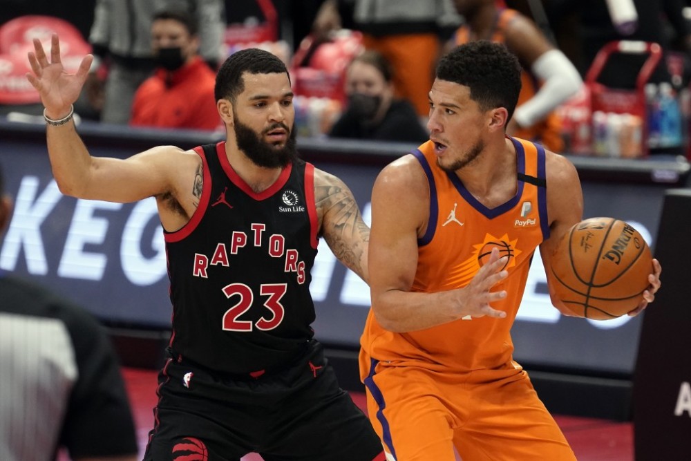 崭露头角的 崭露头角的